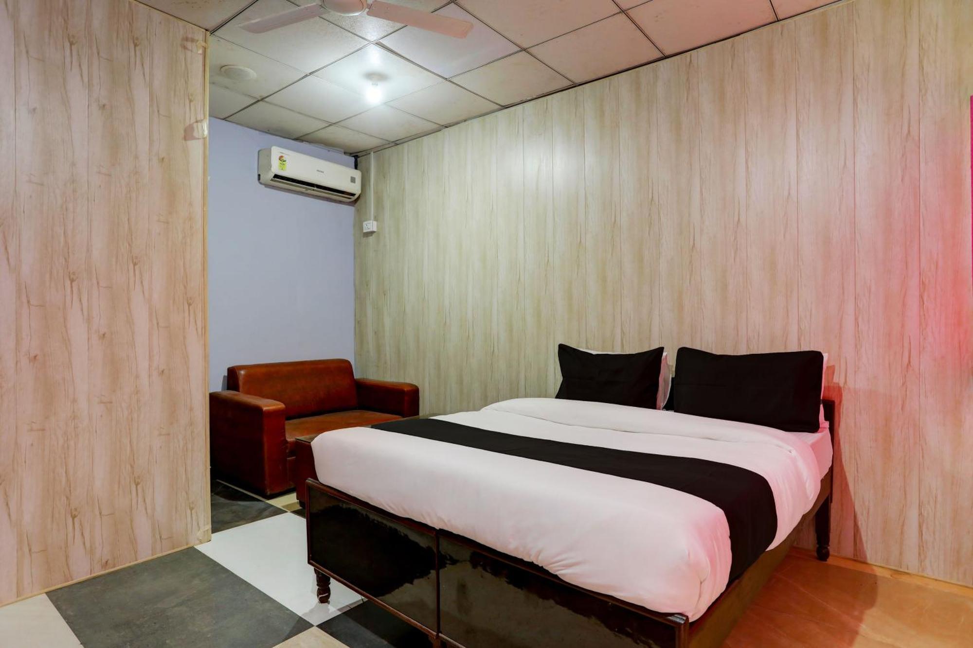 Collection O Harsh Hotel & Restaurant Bhiwadi Екстериор снимка