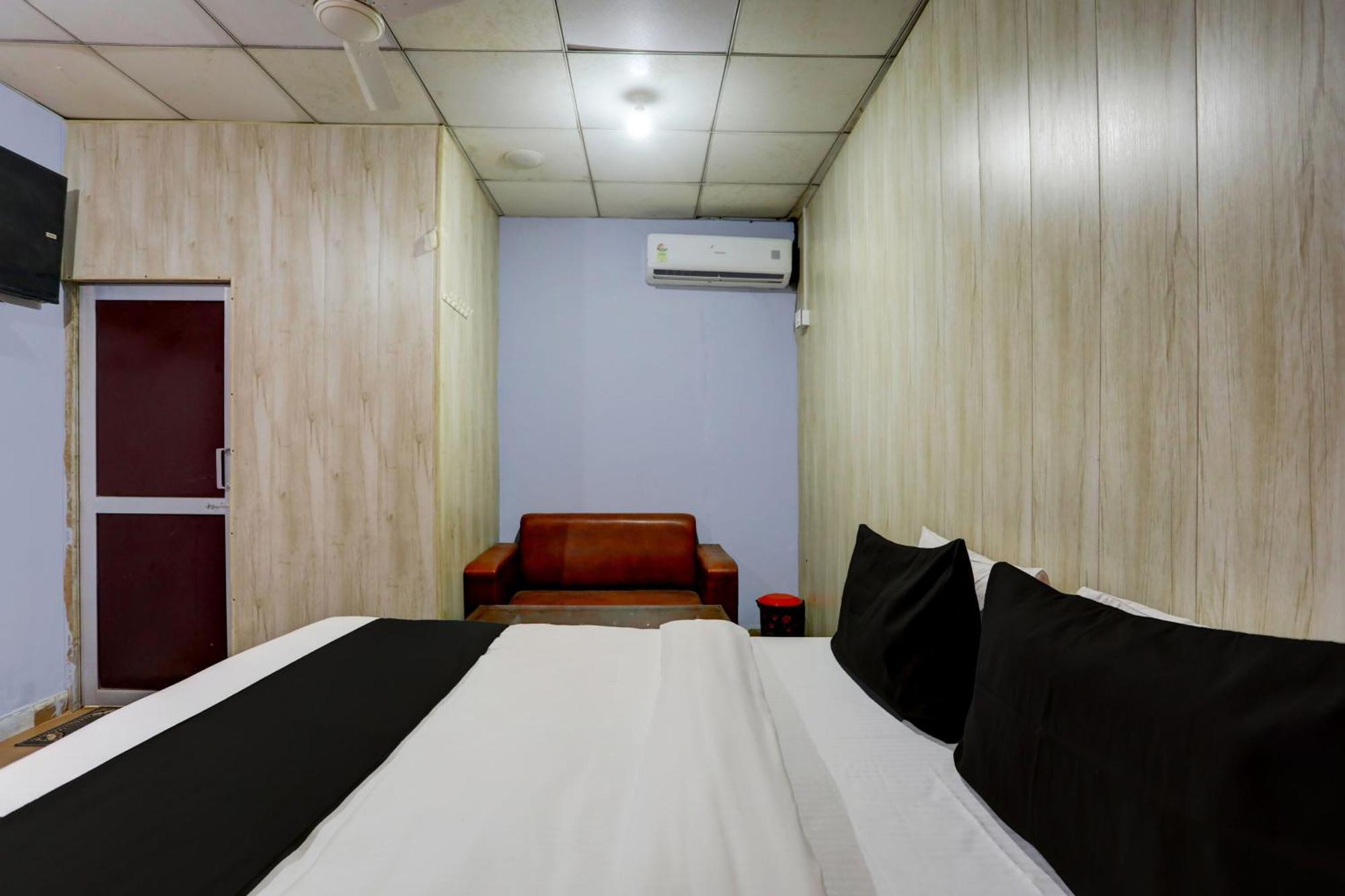 Collection O Harsh Hotel & Restaurant Bhiwadi Екстериор снимка